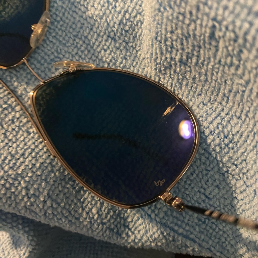 Ray-Ban Polarized Sunglasses - Picture 8 of 10